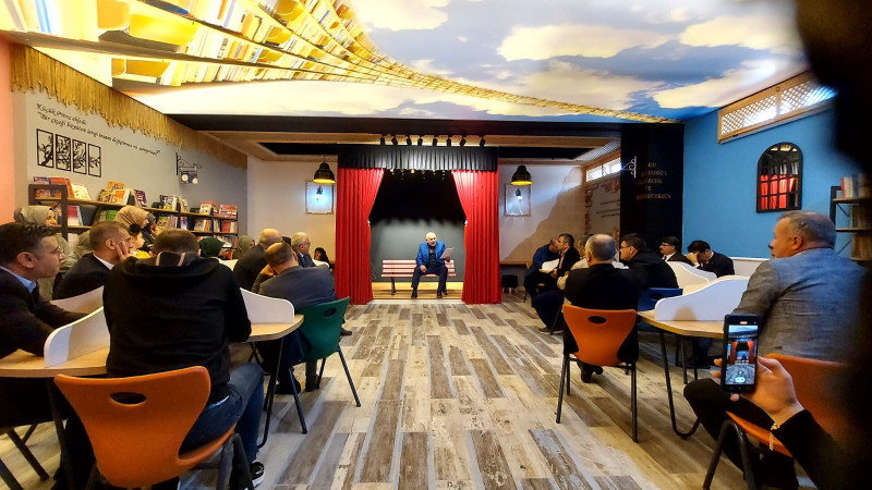 Ressam Osman Bey’de Kitap Kafe törenle hizmete açıldı