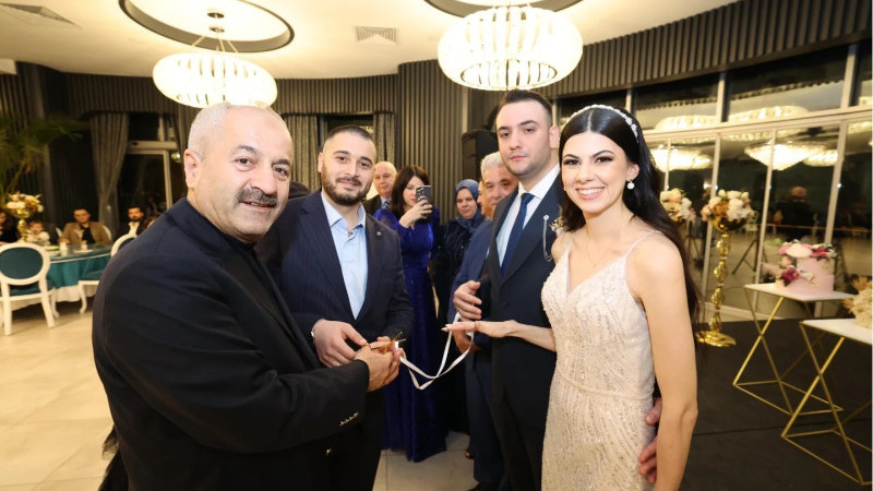 Gazeteci Yüksel Ercan’ın kızı Güntülü nişanlandı