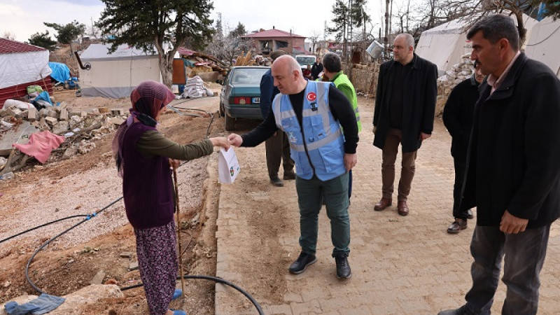 BAŞKAN BIYIK, DEPREMZEDE KADINLARIN 8 MART KADINLAR GÜNÜ’Ü UNUTMADI