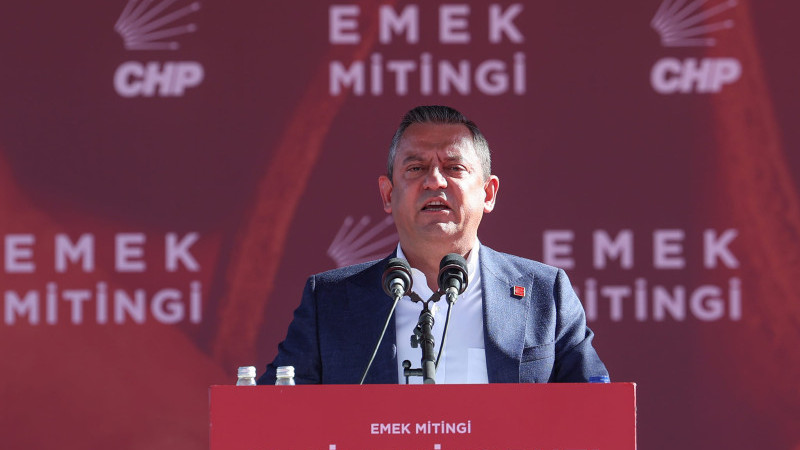 CHP Genel Başkanı Özel, Gebze’de “emekçilerle” buluştu