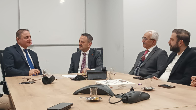 Vali Aktaş Gebzeli gazetecileri dinledi