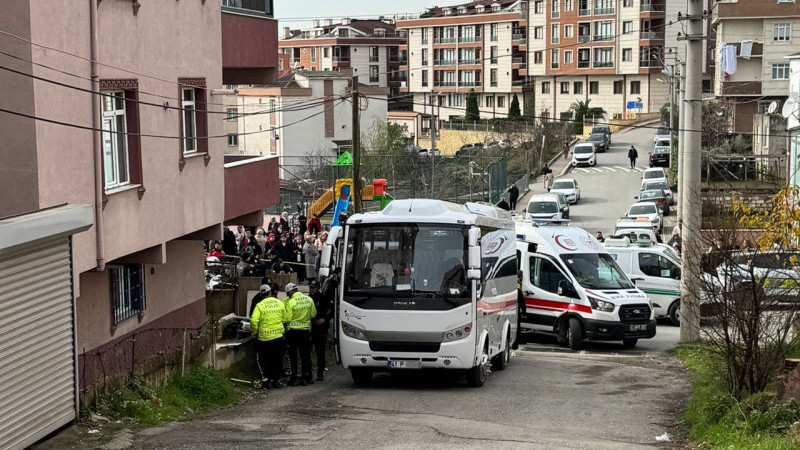 Gebze’de okul önünde 7  yaşındaki Elanur trafik kazasında hayatını kaybetti