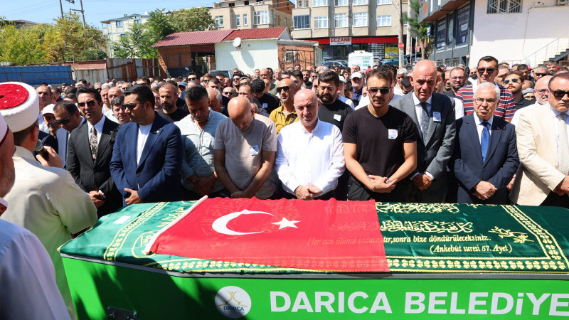 Darıca Halk Eğitim Müdürü Mustafa Sağdıç son yolculuğuna uğurlandı